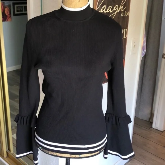 Marled Reunited Clothing black bell sleeve Sweater Medium - Picture 1 of 3